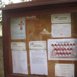 Bulletin board outside of Lekno church