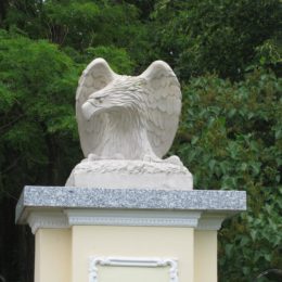 Polish eagle on Lekno manor house gate